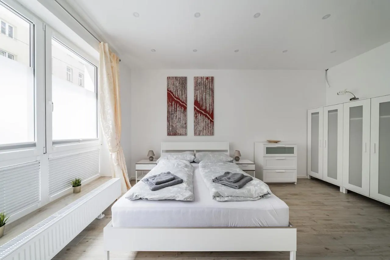 Stylish And Well Located Apartment Near Belvedere 비엔나